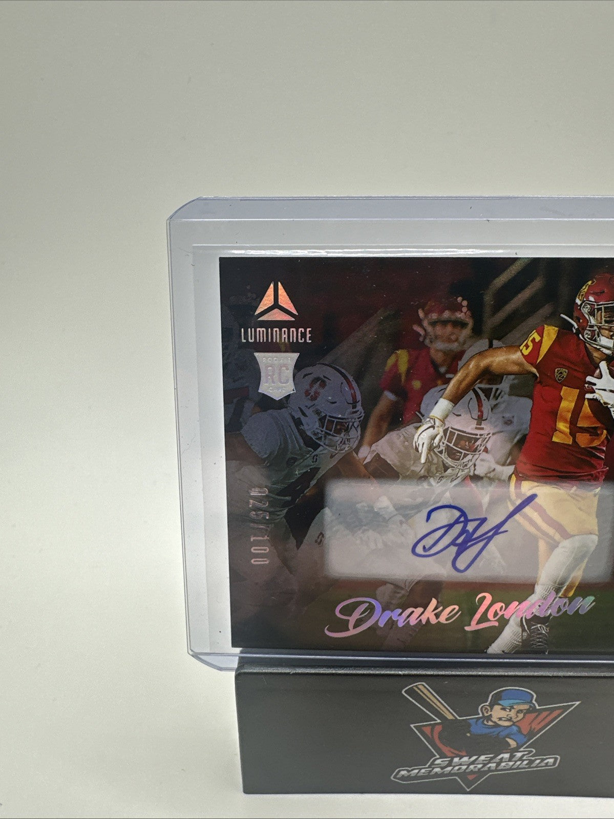 2022 Drake London Panini Luminance Rookie Auto 25/100
