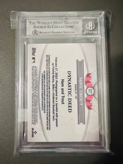 2024 Topps Dynasty Autograph Patches Mike Trout #DAPBMT1 BGS 9