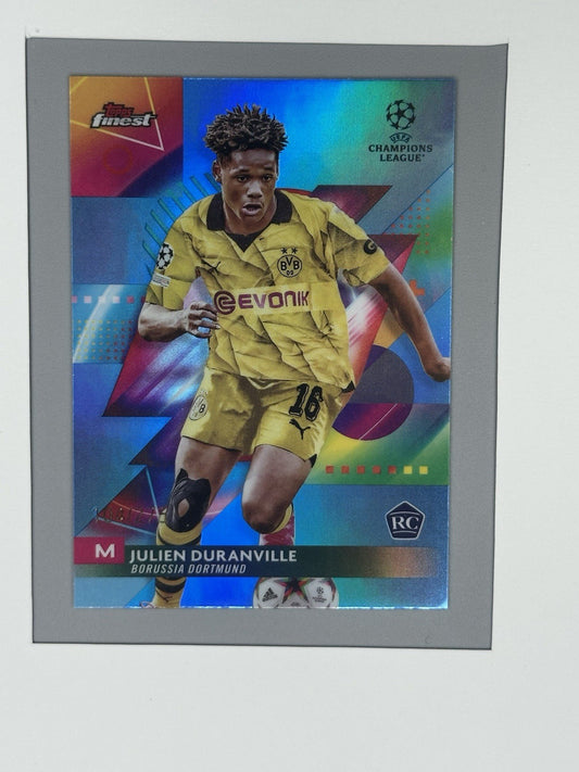 2023-24 Topps Finest UCC Finest Julien Duranville 104/275 Borussia Dortmund
