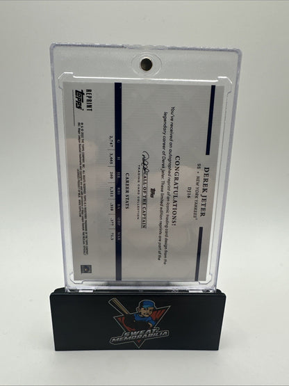 2022 Topps X Derek Jeter Call of the Captain FOILBOARD Insert #DJ16